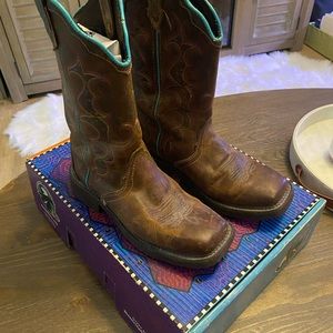 Justin’s Ladies Boots Stle2900 Size 8B.  12” Tan Jaguar   Worn 3 times.